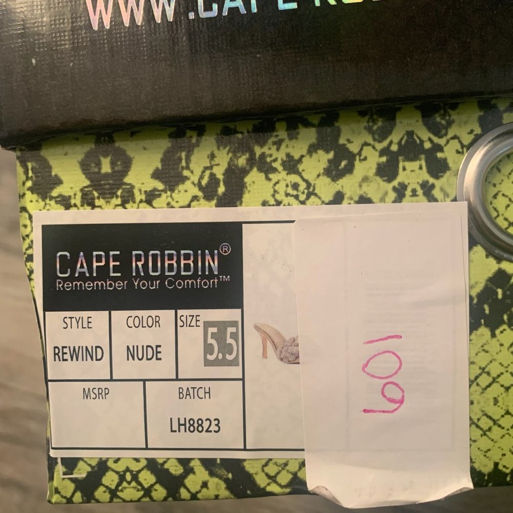 NWT CAPE ROBBIN REWIND SATIN NUDE RHINESTONE HEELS 5.5 - Picture 9 of 16